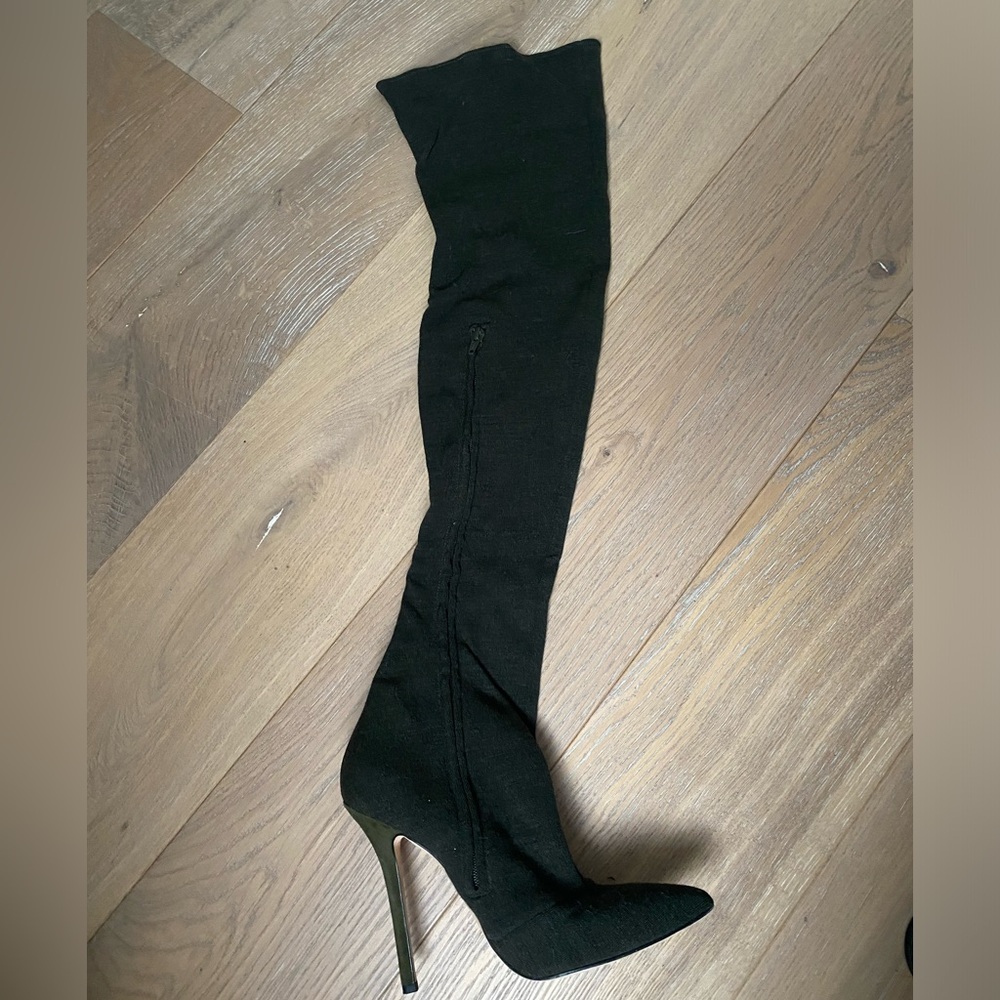 Oscar de la renta high heels boots